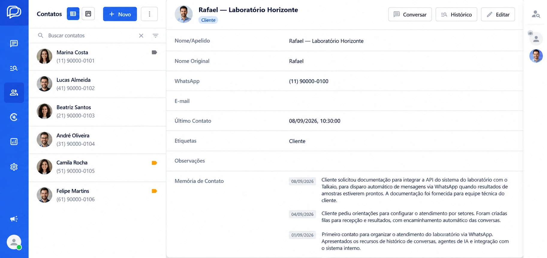 Cadastro de contato na Talkaio com três resumos de atendimentos anteriores no campo Memória de Contato.